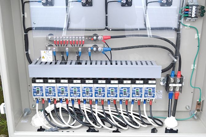 配線カバーの付け忘れ