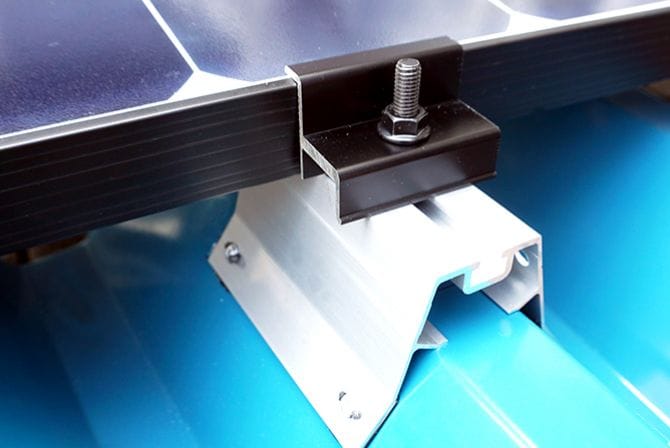 ハゼ式折版屋根向け