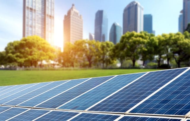 自家消費型太陽光発電の仕組みを解説する見出しの画像