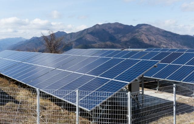 太陽電池モジュールを長期的に利用するための工夫を解説した見出し画像