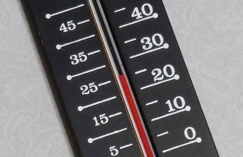 太陽光発電にぴったりな気温は25度