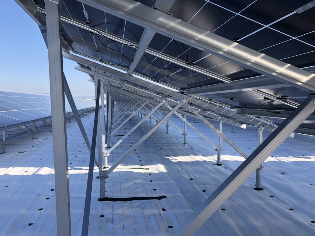 太陽光発電の野立架台は種類が豊富だと伝える見出しの画像