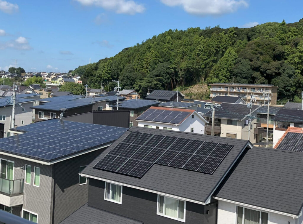 住宅屋根の太陽光発電で注意することを解説した見出し画像