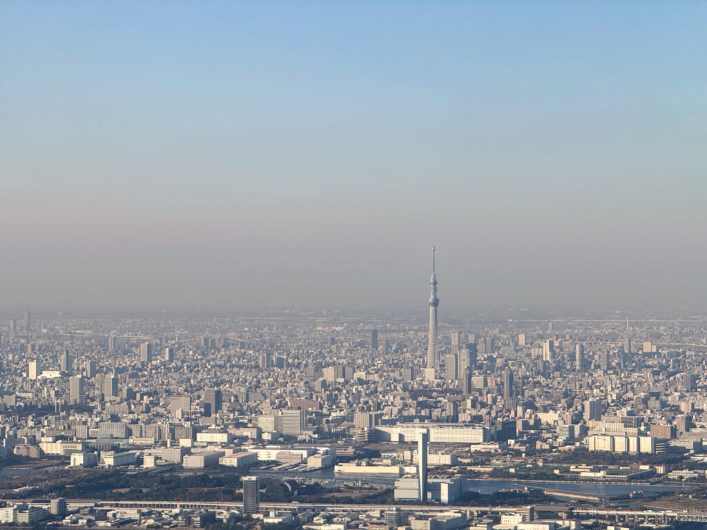 太陽光パネルにかかる黄砂の画像